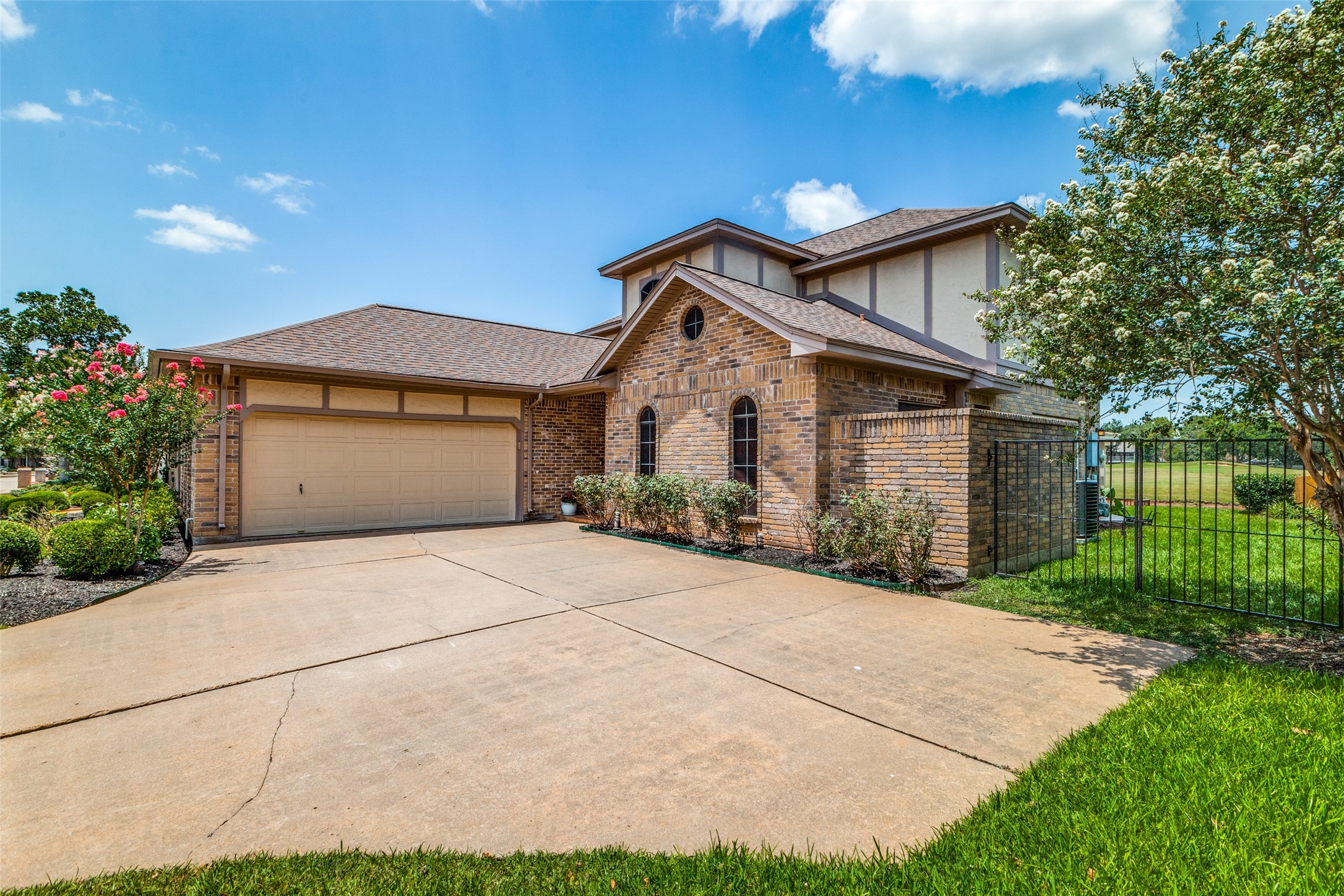 2910 Lake View Drive Missouri City TX 77459