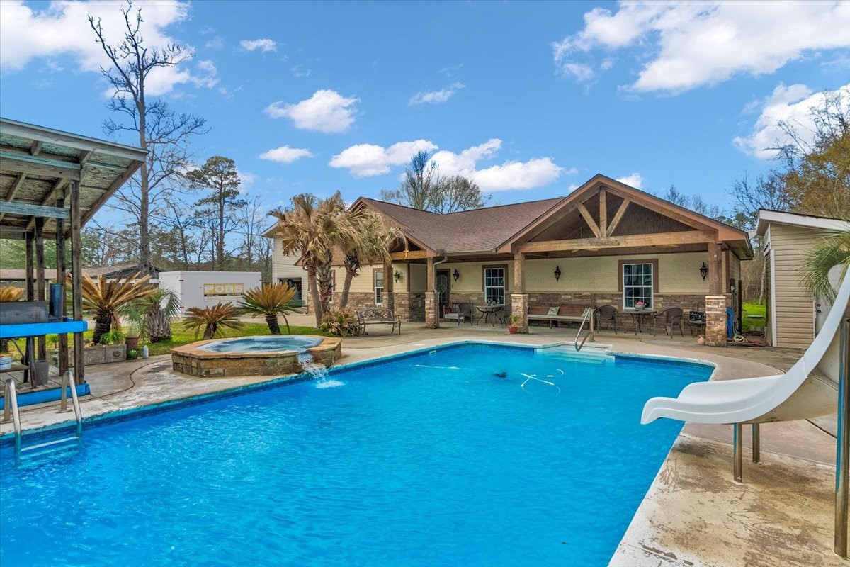 8404 Henry Street Orange TX 77630