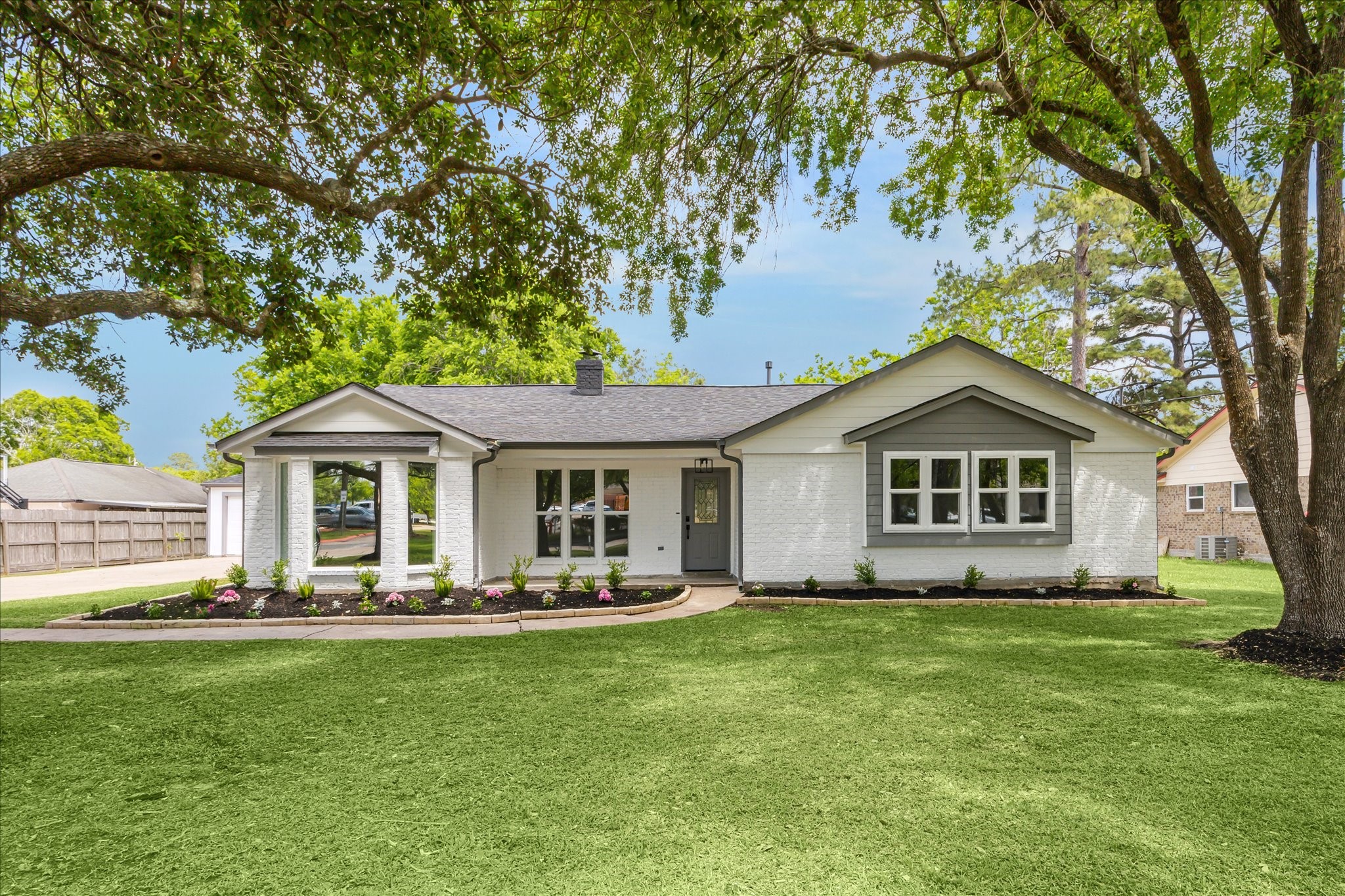 711 Greenbriar Avenue Friendswood TX 77546