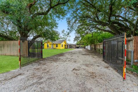 814 Corvette Lane Houston TX 77060