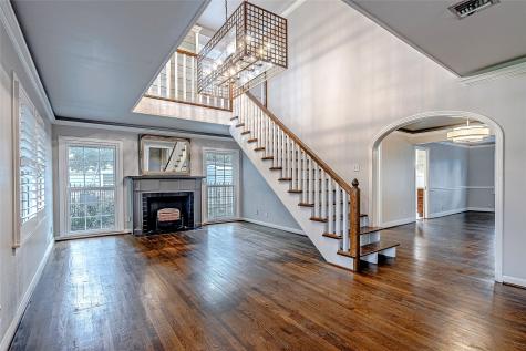 208 W 34th Street Houston TX 77018