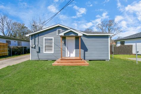 504 W Cleveland Street Baytown TX 77520