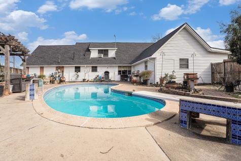 1302 15th Street South Houston TX 77587