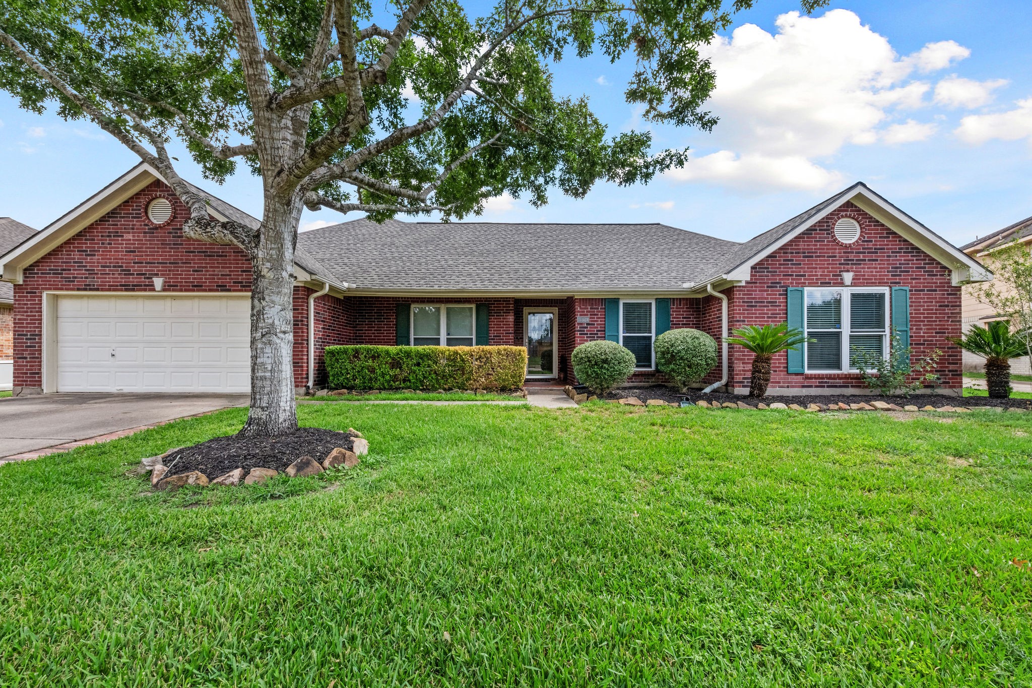 1504 Inverness Lane Pearland TX 77581
