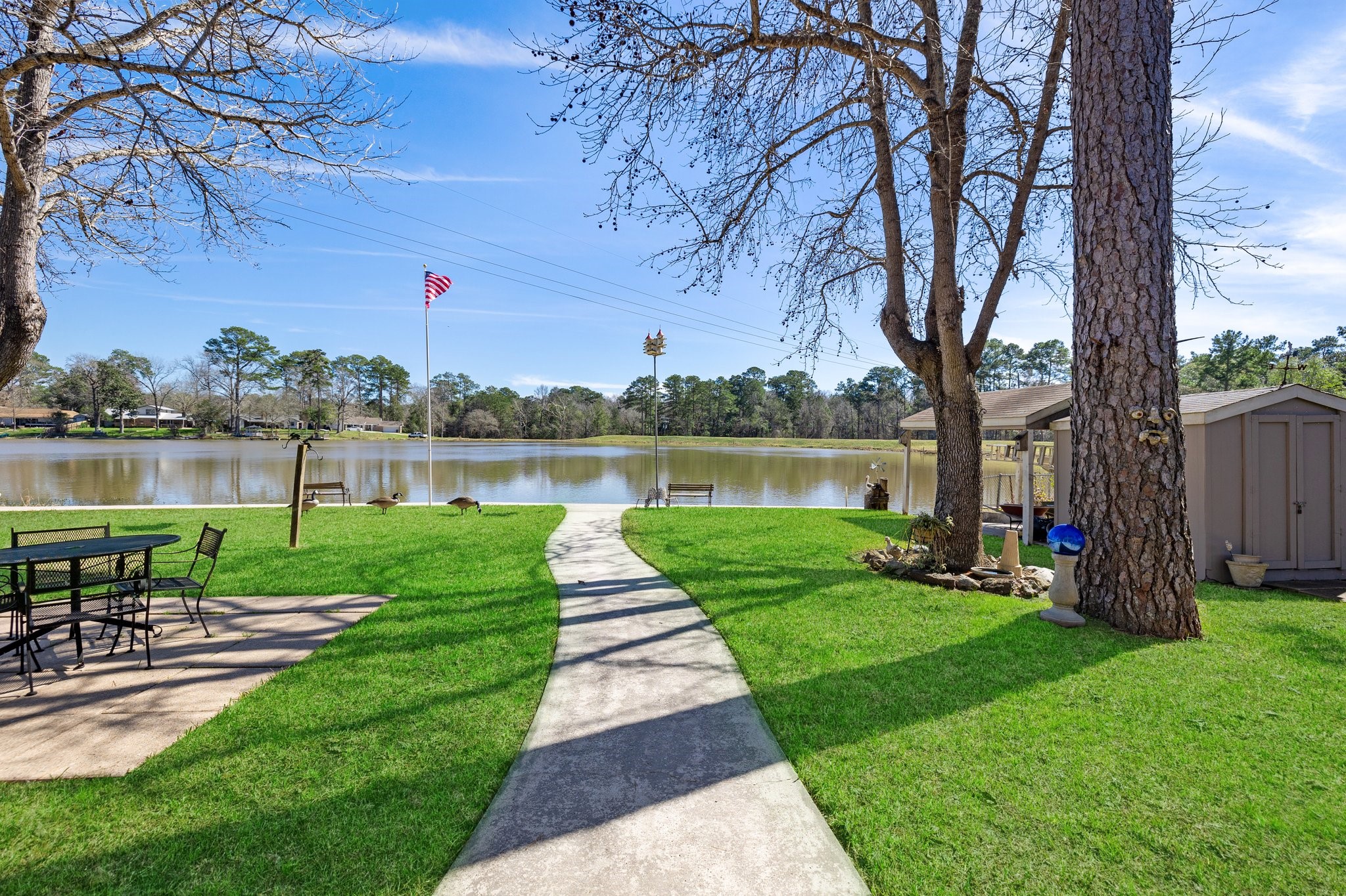 162 W Lake Drive Livingston TX 77351