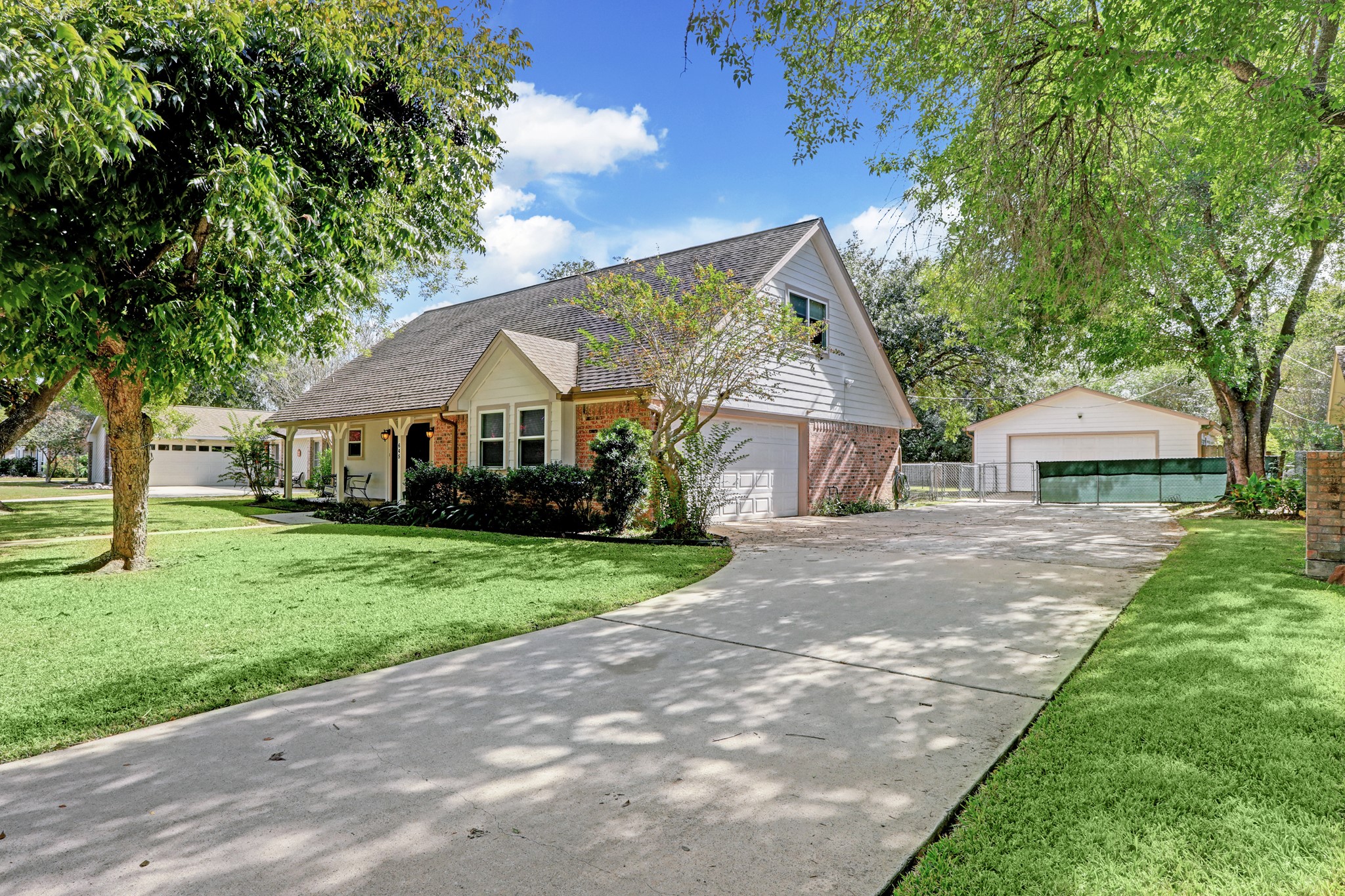 645 Bay Club Drive Seabrook TX 77586