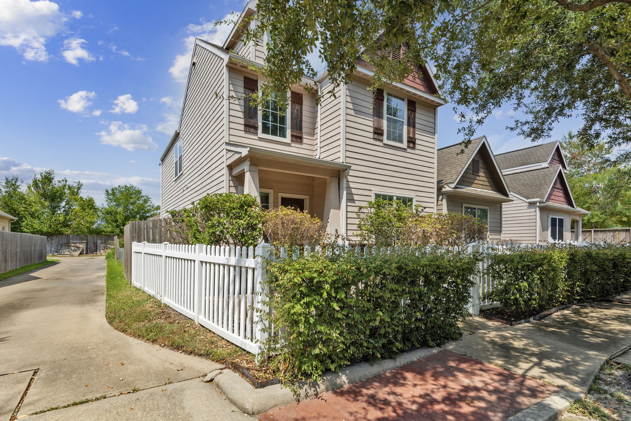 4910 Vista Village Lane Houston TX 77092