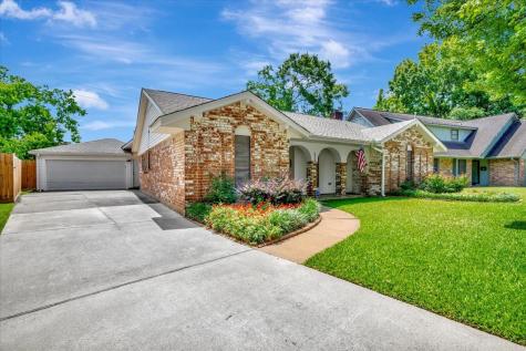 2216 S Rayburn Court Pasadena TX 77502