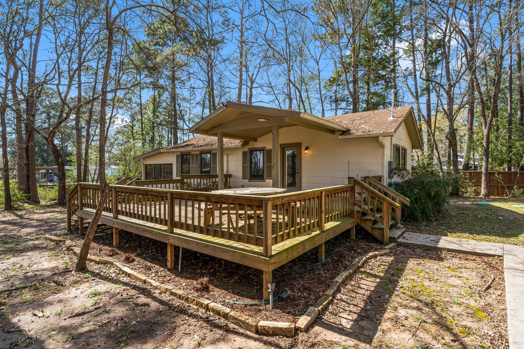 812 Lake Livingston Boulevard Livingston TX 77351