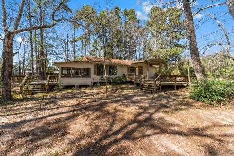 812 Lake Livingston Boulevard Livingston TX 77351