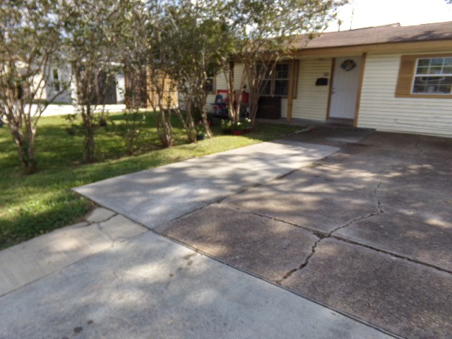 13366 Indianapolis Street Houston TX 77015