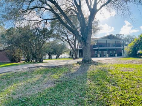 1702 Country Meadow Lane Santa Fe TX 77517