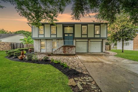 326 Gleneagles Drive Friendswood TX 77546