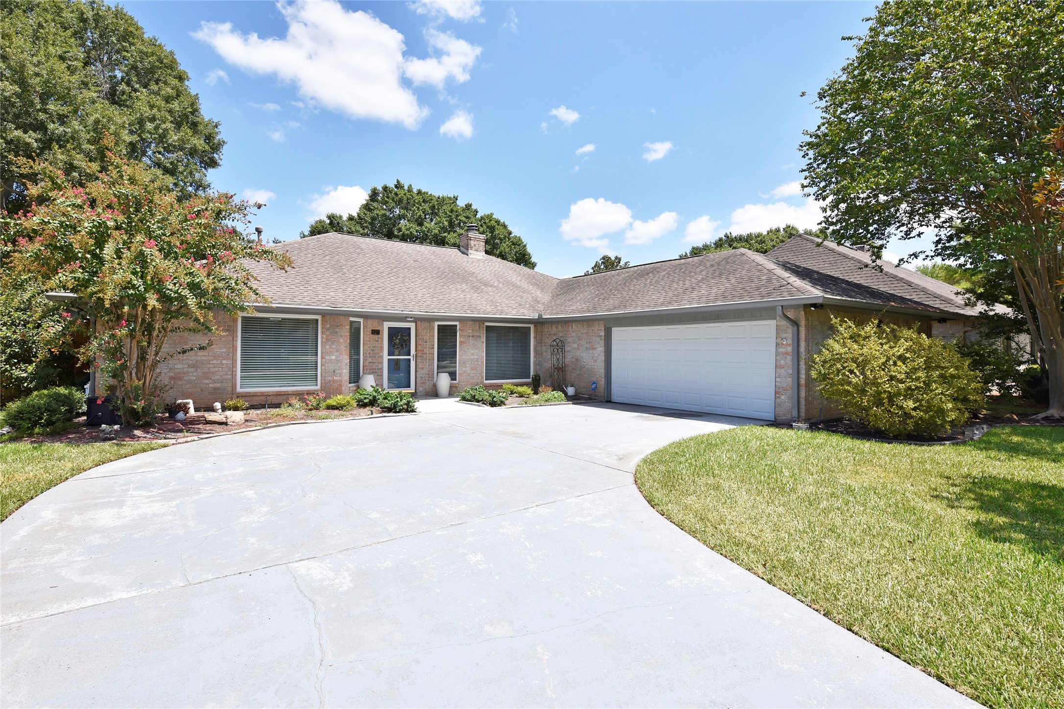 827 Millpond Drive Sugar Land TX 77498