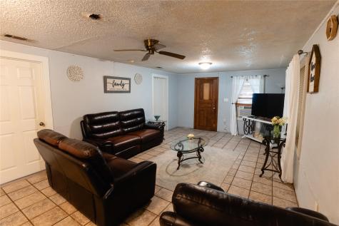 417 Hardy Street Clute TX 77531