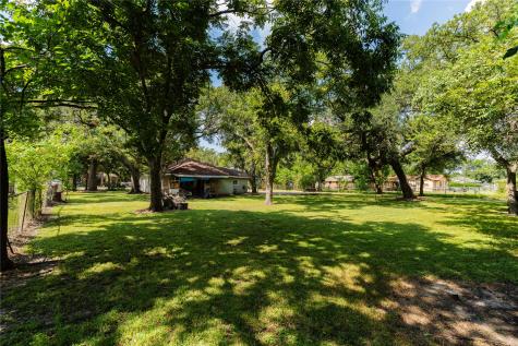 417 Hardy Street Clute TX 77531
