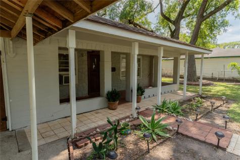 417 Hardy Street Clute TX 77531