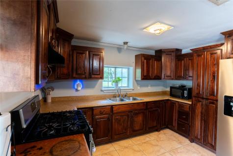 417 Hardy Street Clute TX 77531