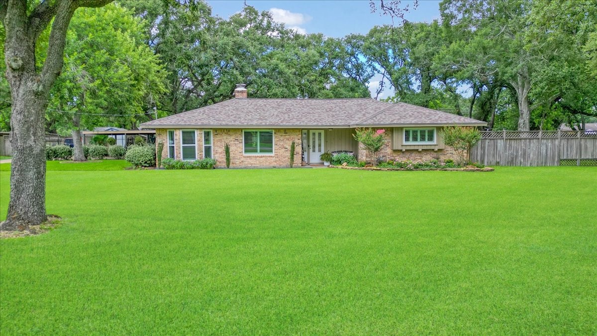 3220 Patricia Lane Pearland TX 77581