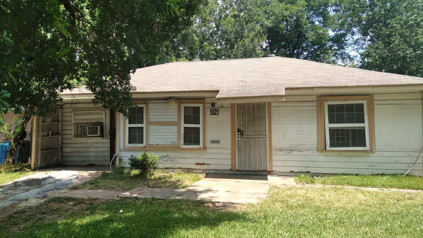 5021 Malmedy Road Houston TX 77033