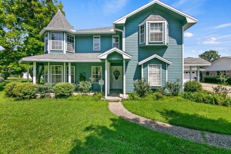 6825 Capitol Street Groves TX 77619