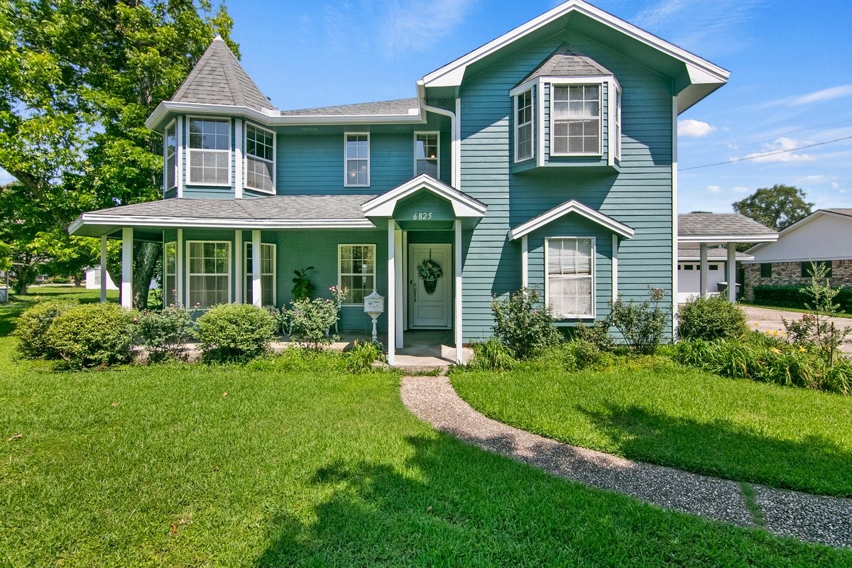 6825 Capitol Street Groves TX 77619