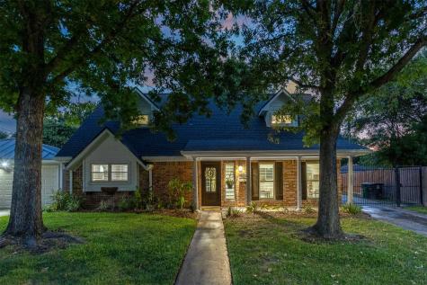 2431 Blue Water Lane Houston TX 77018