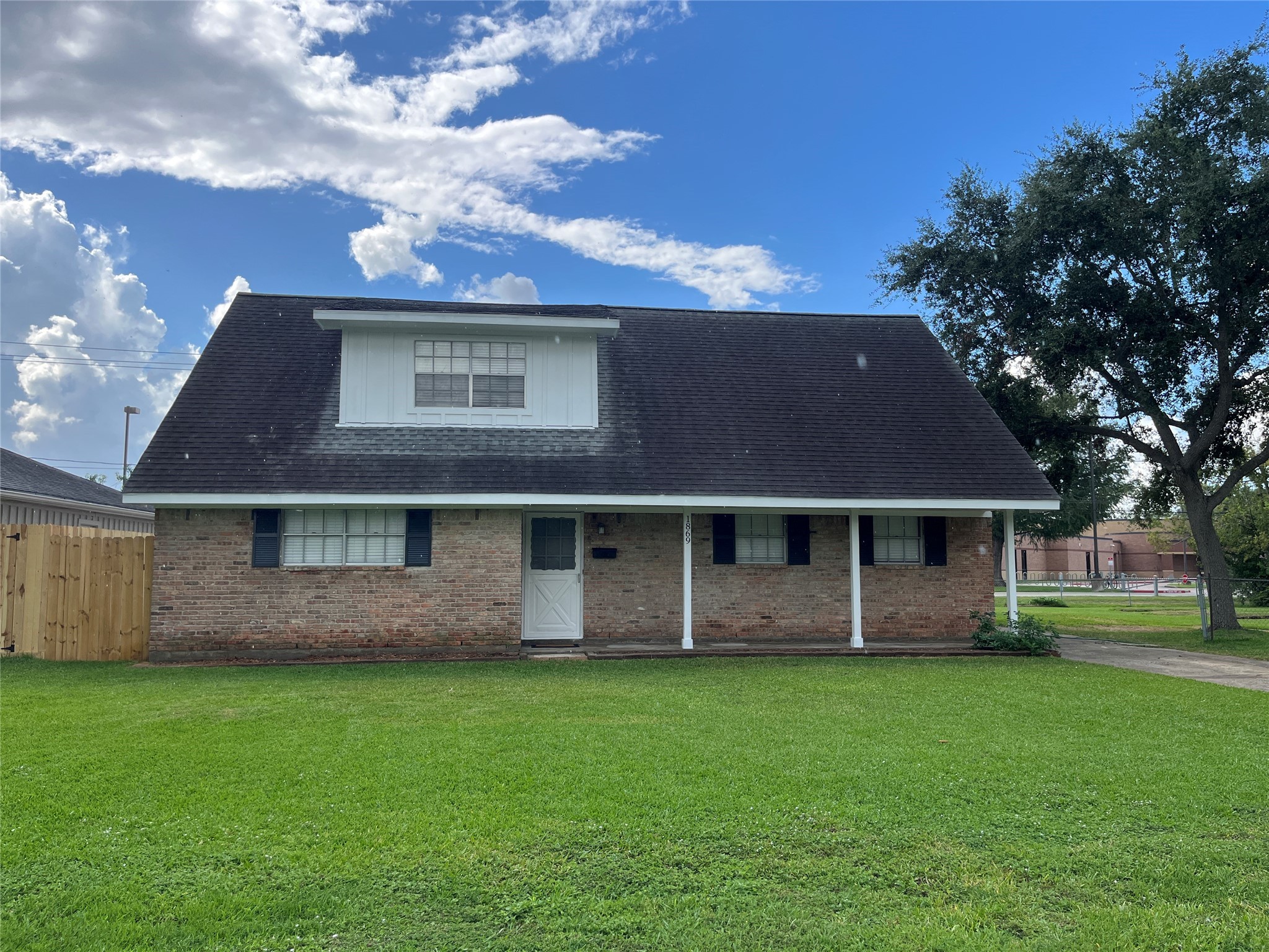 1869 Aspen Lane Seabrook TX 77586