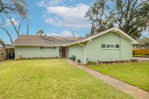 5619 De Lange Lane Houston TX 77092