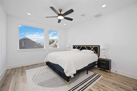 1805 Emir Street M Houston TX 77009