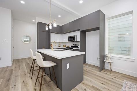 1805 Emir Street M Houston TX 77009