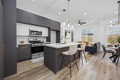 1805 Emir Street M Houston TX 77009