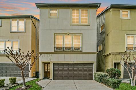 886 Fisher Street Houston TX 77018