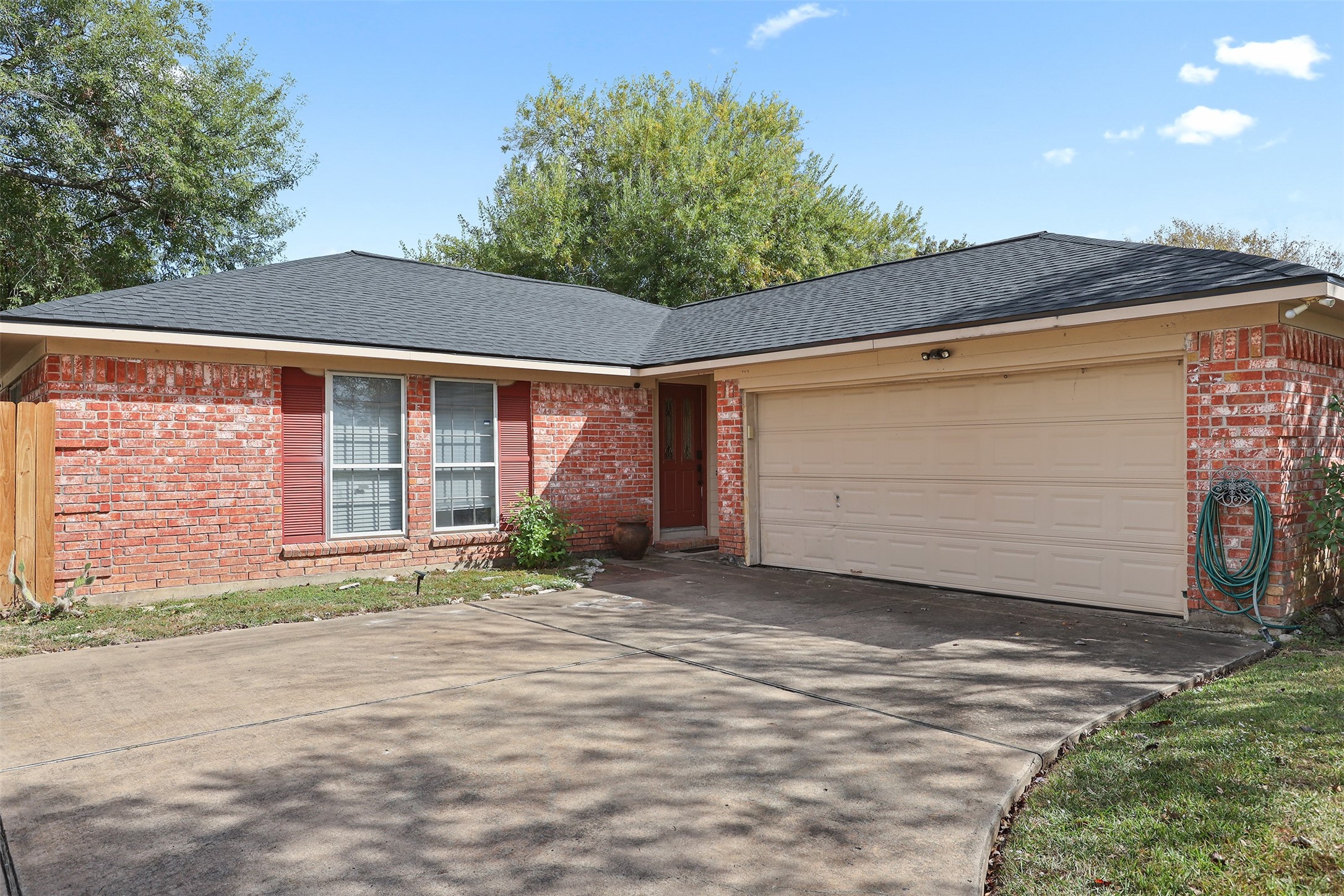 300 Windward Drive League City TX 77573