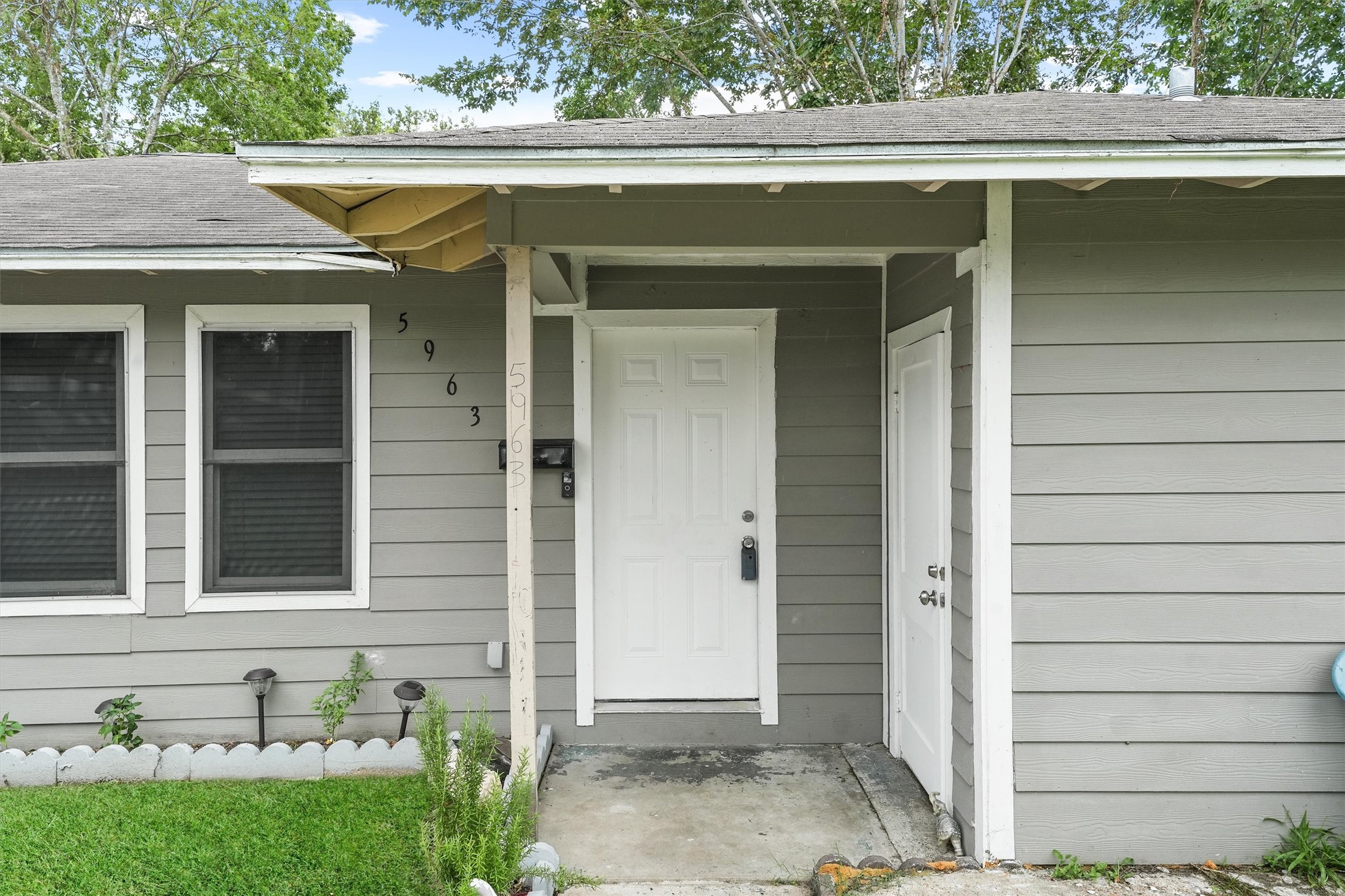 5963 Beldart Street Houston TX 77033
