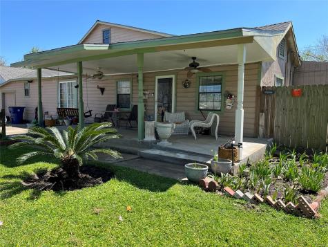 2119 6th Avenue N Texas City TX 77590
