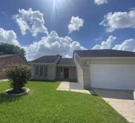 821 Willow Creek Drive La Porte TX 77571