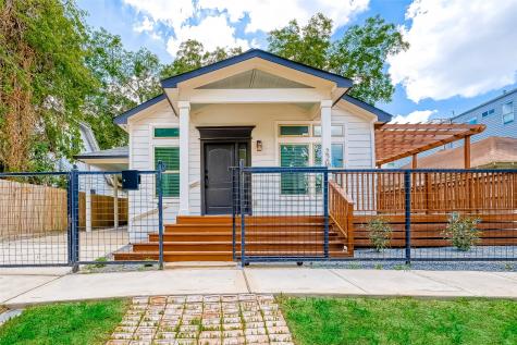 2216 Holman Street Houston TX 77004