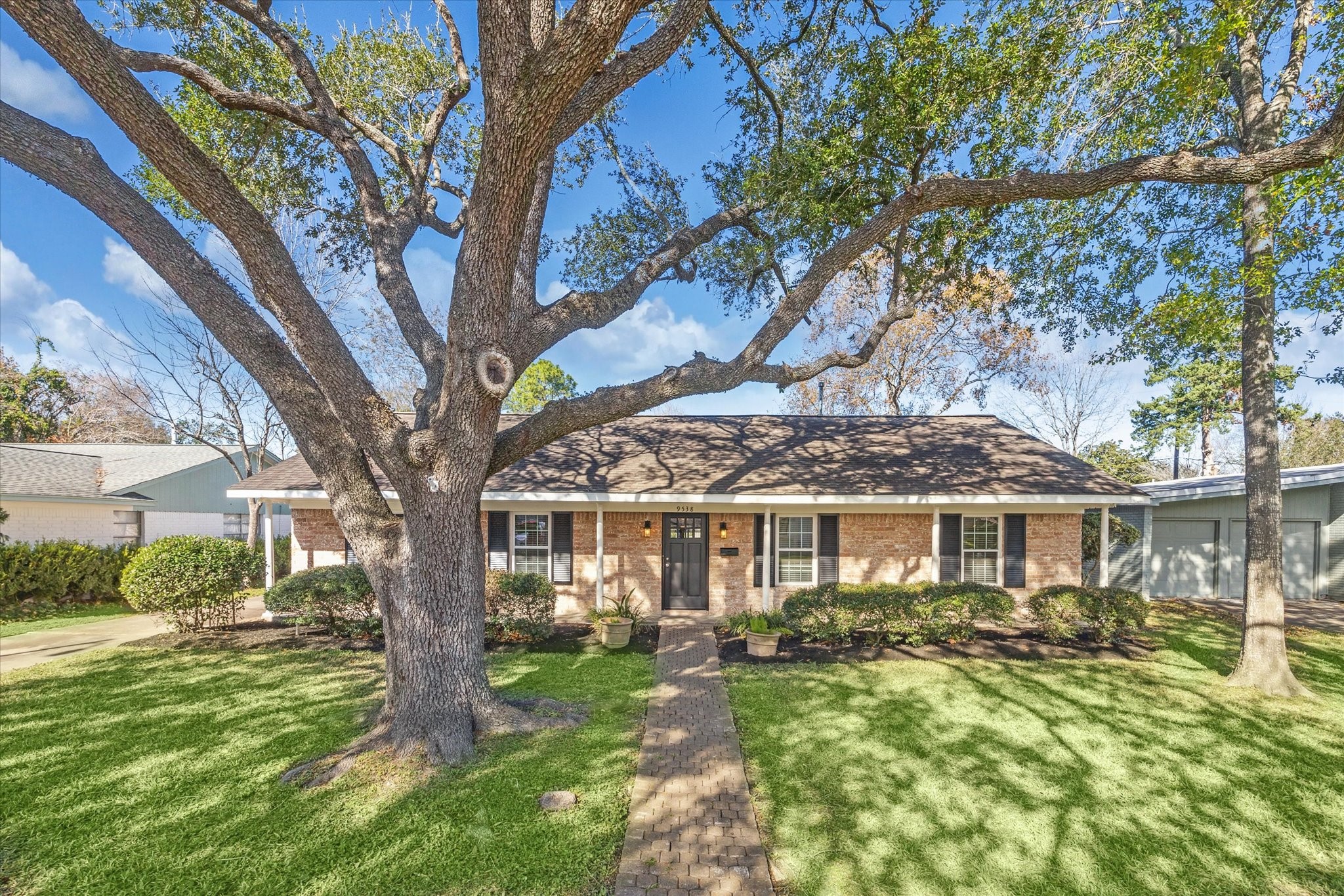 9538 Meadowbriar Lane Houston TX 77063
