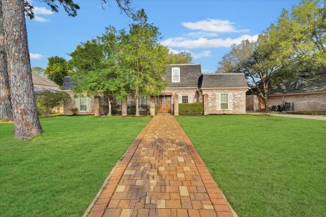 1318 E Vistawood Drive Houston TX 77077