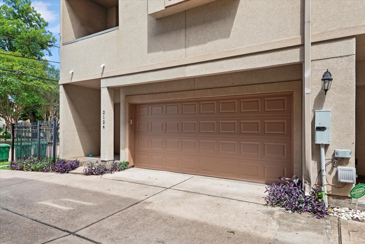 2124 Holman Street Houston TX 77004