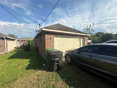 6637 New York Street Houston TX 77021