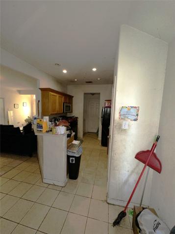 6637 New York Street Houston TX 77021