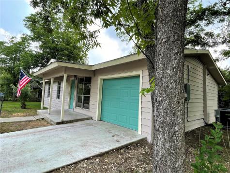 428 Aguila Street Seguin TX 78155