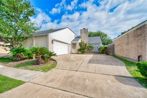 7822 Hummingbird Street Houston TX 77071