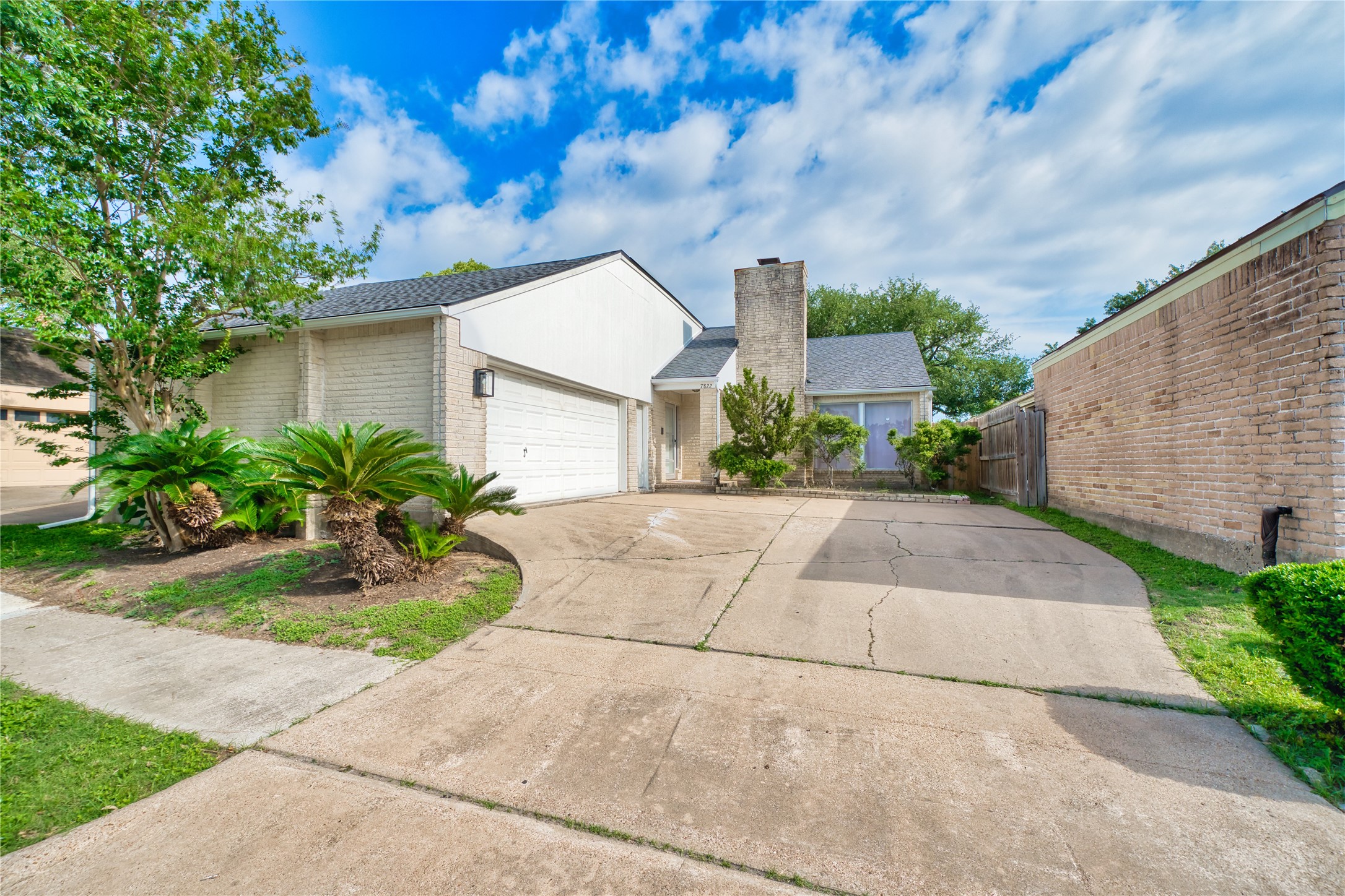 7822 Hummingbird Street Houston TX 77071