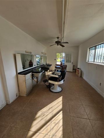 5703 Belneath Street Houston TX 77033