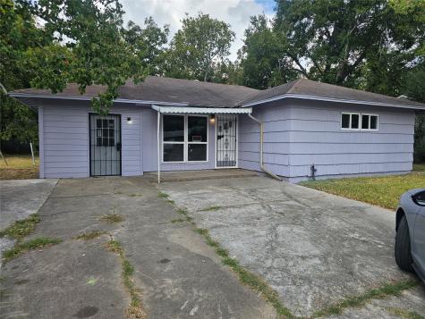5703 Belneath Street Houston TX 77033