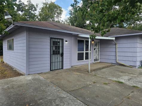5703 Belneath Street Houston TX 77033