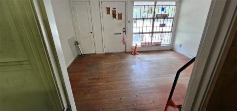 5703 Belneath Street Houston TX 77033